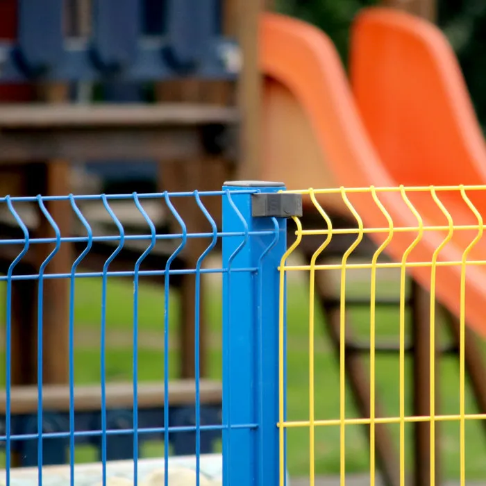 Vendita dettaglio e ingrosso di reti, pali, cancelli per recinzioni